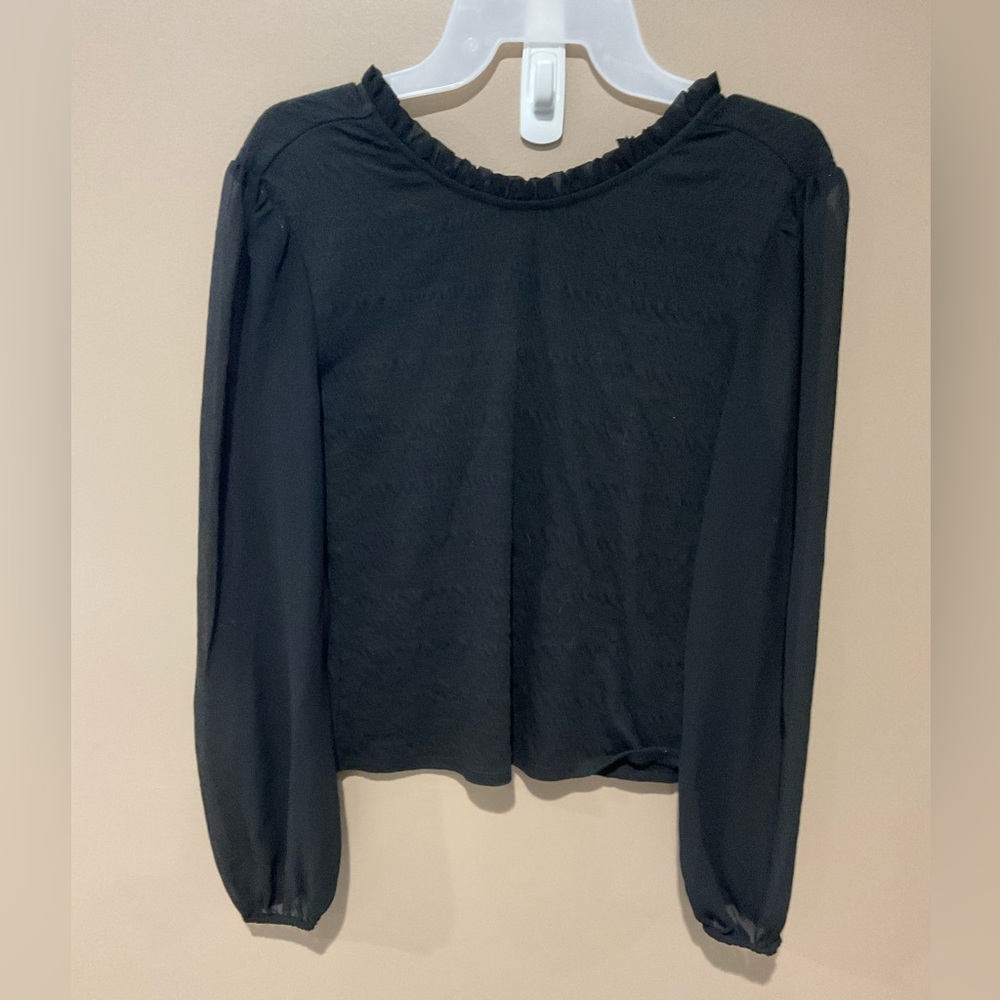 Womens long sleeve blouse. Halogen size med